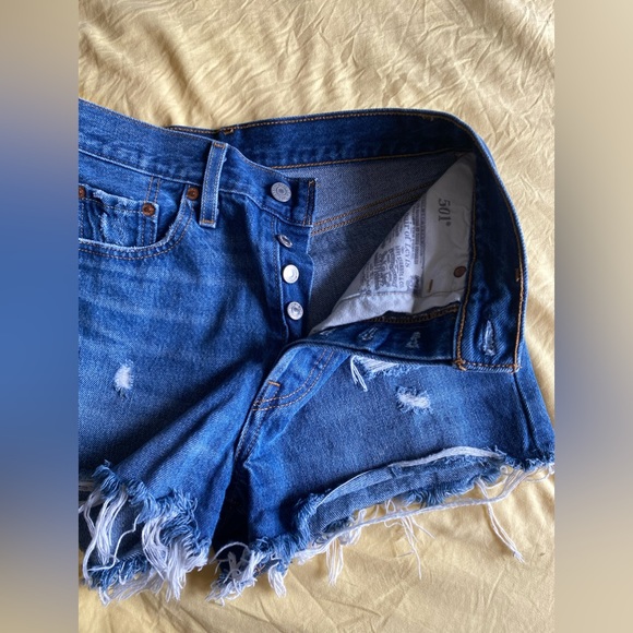 levi’s jean shorts - Picture 7 of 8